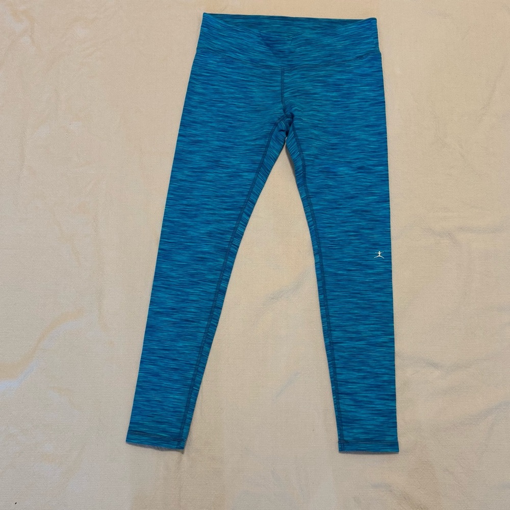 Danskin Supplex Women’s Size Medium (8-10) Stretchy, Cropped Athletic Leggings